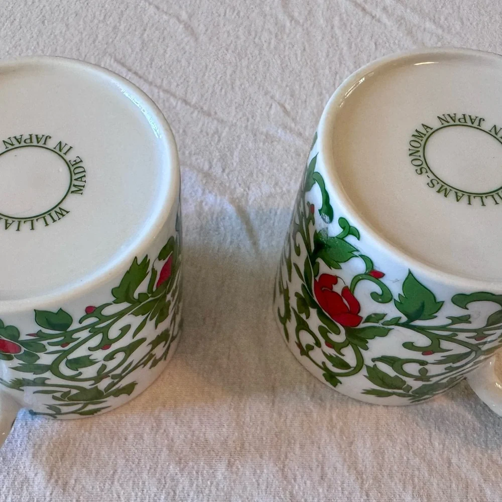 Vintage Williams Sonoma Green and Red Ivy Mugs